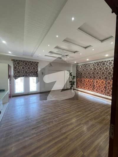 20 Marla Unfurnished Upper Portion E-11 Islamabad Unfurnished Upper Portion For Rent