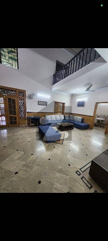 جی ۔ 10/2 جی ۔ 10,اسلام آباد میں 4 کمروں کا 14 مرلہ مکان 3.0 لاکھ میں کرایہ پر دستیاب ہے۔