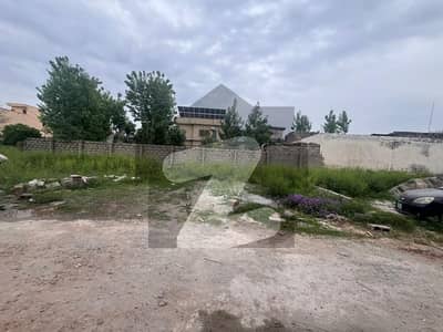 5 Marla Residential Plot Available For Sale