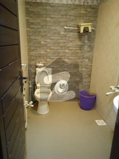 شرف آباد گلشنِ اقبال ٹاؤن,کراچی میں 3 کمروں کا 7 مرلہ فلیٹ 2.6 کروڑ میں برائے فروخت۔