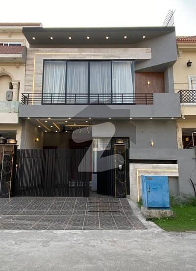 5 Marla modern House available for Sale in Phase 2 Citi housing Gujranwala