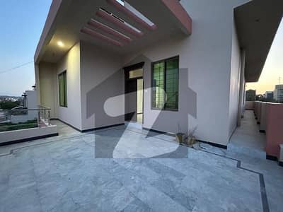 Multi Garden B-17 10 Marla Full House Available For Rent