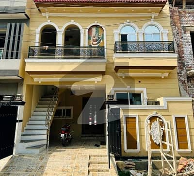 ملٹری اکاؤنٹس ہاؤسنگ سوسائٹی لاہور میں 6 کمروں کا 8 مرلہ مکان 2.7 کروڑ میں برائے فروخت۔