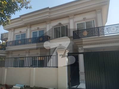 I-8 /2 One Kanal Brand New Upper Portion Separate Gate Available For Rent Marble Flooring More Options Available