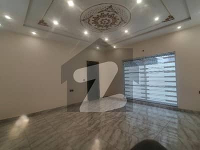 بش ایگزیکٹو ولاز ملتان میں 4 کمروں کا 5 مرلہ مکان 2.18 کروڑ میں برائے فروخت۔
