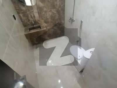 بش ایگزیکٹو ولاز ملتان میں 4 کمروں کا 5 مرلہ مکان 1.79 کروڑ میں برائے فروخت۔