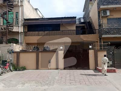 *G,8/2- 6 MARLA FULL HOUSE FOR RENT 3 BED 2 BATH DD 2 KITCHEN 2 CAR PARKING WATER BORING SECURITY 2 LAC FIANAL RENT 80,000- IMTIAZ 03335241734*