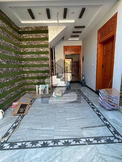 ایم پی سی ایچ ایس ۔ ملٹی گارڈنز بی ۔ 17,اسلام آباد میں 5 مرلہ مکان 90.0 ہزار میں کرایہ پر دستیاب ہے۔