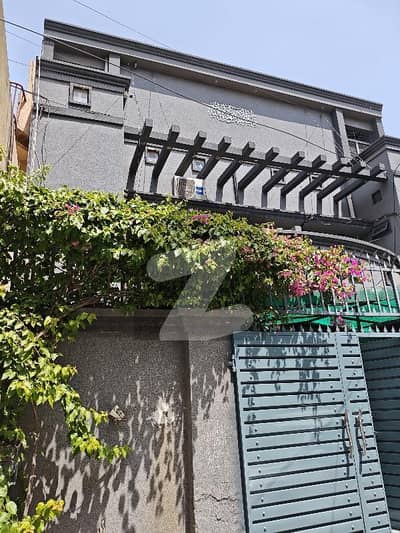 اتفاق ٹاؤن لاہور میں 3 کمروں کا 5 مرلہ مکان 1.52 کروڑ میں برائے فروخت۔