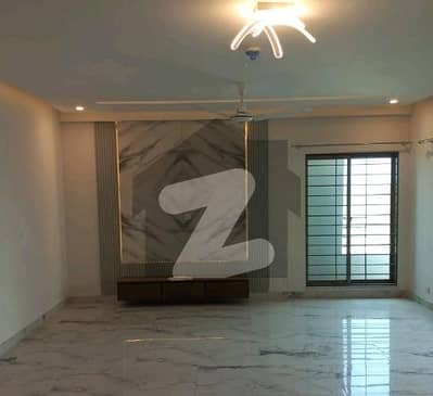 عسکری 11 - سیکٹر ڈی عسکری 11,عسکری,لاہور میں 3 کمروں کا 10 مرلہ فلیٹ 1.68 لاکھ میں کرایہ پر دستیاب ہے۔