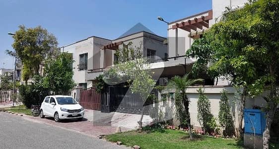 Imperial Garden Homes 10 Marla House Up For sale