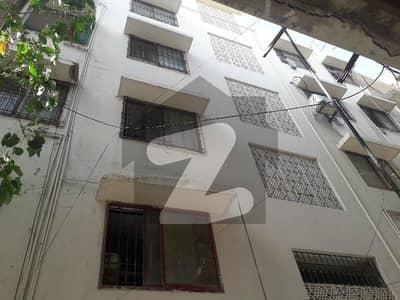 ڈی ایچ اے فیز 2 ایکسٹینشن ڈی ایچ اے ڈیفینس,کراچی میں 8 مرلہ عمارت 11.0 کروڑ میں برائے فروخت۔