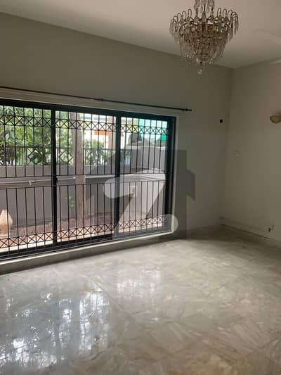 8 Marla Full House For Rent In G-11