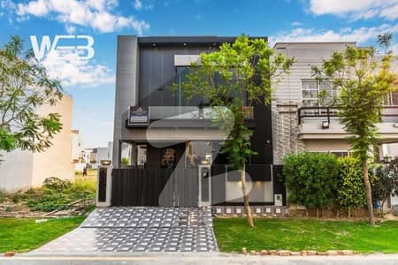 ڈی ایچ اے 9 ٹاؤن ۔ بلاک اے ڈی ایچ اے 9 ٹاؤن,ڈیفنس (ڈی ایچ اے),لاہور میں 3 کمروں کا 5 مرلہ مکان 2.42 کروڑ میں برائے فروخت۔