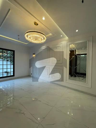 10 MARLA MOST LUXEURS HOUSE FOR SALE | LAKE CITY RAIWIND ROAD LAHORE