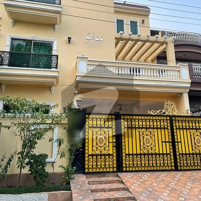 مرغزار آفیسرز کالونی لاہور میں 6 کمروں کا 10 مرلہ مکان 4.35 کروڑ میں برائے فروخت۔