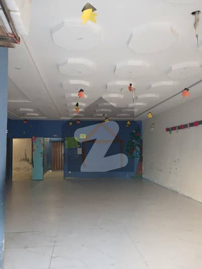 12 MARLA UPPER POTION AVALIABLE FOR RENT ALL FACILITIES AVALIABLE E. T. C