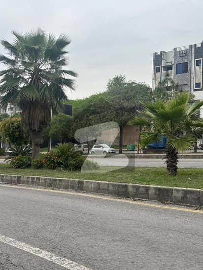 C Commercial 8 Marla Plot For Sale Prime Location Price 4.20 Crore