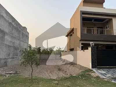 بحریہ ٹاؤن فیز 8 ۔ بلاک جی بحریہ ٹاؤن فیز 8,بحریہ ٹاؤن راولپنڈی,راولپنڈی میں 10 مرلہ رہائشی پلاٹ 66.0 لاکھ میں برائے فروخت۔