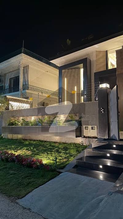 ایف ۔ 7/2 ایف ۔ 7,اسلام آباد میں 7 کمروں کا 1 کنال مکان 11.0 لاکھ میں کرایہ پر دستیاب ہے۔