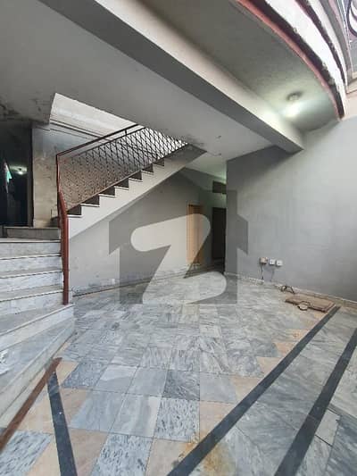 گلریز ہاؤسنگ سوسائٹی فیز 2 گلریز ہاؤسنگ سکیم,راولپنڈی میں 3 کمروں کا 12 مرلہ زیریں پورشن 60.0 ہزار میں کرایہ پر دستیاب ہے۔