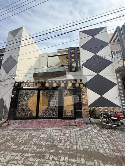 کیپٹل روڈ سیالکوٹ میں 4 کمروں کا 5 مرلہ مکان 2.2 کروڑ میں برائے فروخت۔