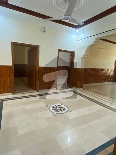 40X80 Ground Portion Having 3bedrooms DD car Parking Marble flooring