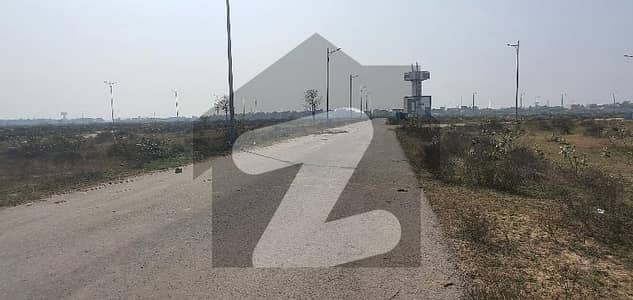 ڈی ایچ اے فیز9 پریزم - بلاک کیو ڈی ایچ اے فیز9 پریزم,ڈی ایچ اے ڈیفینس,لاہور میں 1 کنال رہائشی پلاٹ 3.2 کروڑ میں برائے فروخت۔