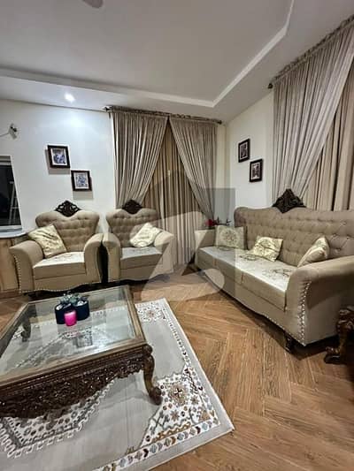 بحریہ ٹاؤن فیز 8 ۔ خالد بلاک بحریہ ٹاؤن فیز 8 ۔ سفاری ویلی,بحریہ ٹاؤن فیز 8,بحریہ ٹاؤن راولپنڈی,راولپنڈی میں 5 کمروں کا 7 مرلہ مکان 1.9 لاکھ میں کرایہ پر دستیاب ہے۔