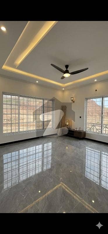 بحریہ گارڈن سٹی - زون 1 بحریہ گارڈن سٹی,بحریہ ٹاؤن,اسلام آباد میں 3 کمروں کا 4 کنال بالائی پورشن 2.4 لاکھ میں کرایہ پر دستیاب ہے۔