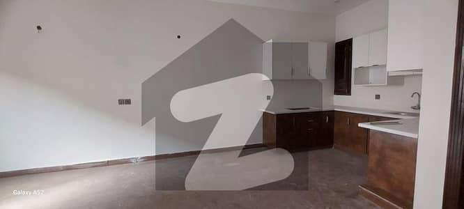 5 Bed Dd 150 Sq Yards Town House