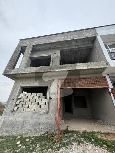 راولپنڈی ہاؤسنگ سوساءٹی سی ۔ 18,اسلام آباد میں 4 کمروں کا 4 مرلہ مکان 95.0 لاکھ میں برائے فروخت۔