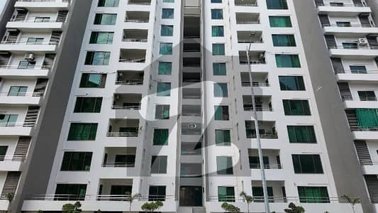 عسکری 10 - سیکٹر ایف عسکری 10,عسکری,لاہور میں 4 کمروں کا 12 مرلہ مکان 4.5 کروڑ میں برائے فروخت۔