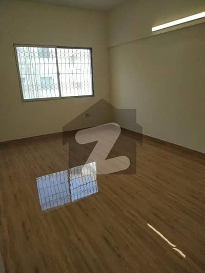 ڈی ایچ اے فیز 1 ڈی ایچ اے ڈیفینس,کراچی میں 4 کمروں کا 9 مرلہ فلیٹ 1.1 لاکھ میں کرایہ پر دستیاب ہے۔