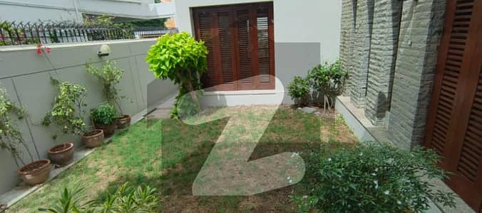 Proper 2unit 500 yards slightly used bungalow available for sale