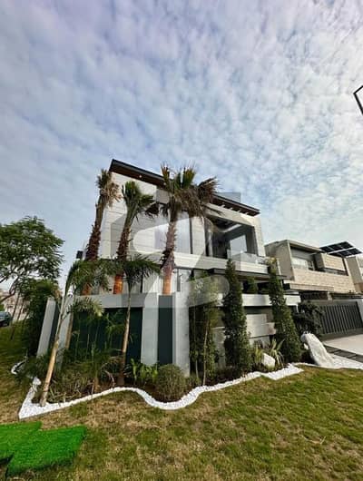 ڈی ایچ اے فیز 4 ڈیفنس (ڈی ایچ اے),لاہور میں 4 کمروں کا 10 مرلہ مکان 5.1 کروڑ میں برائے فروخت۔