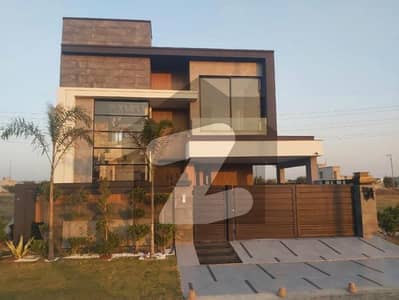 ڈی ایچ اے فیز 7 ڈیفنس (ڈی ایچ اے),لاہور میں 5 کمروں کا 1 کنال مکان 3.25 لاکھ میں کرایہ پر دستیاب ہے۔