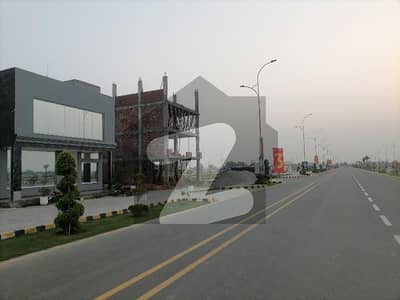 پائن ایونیو لاہور میں 5 مرلہ کمرشل پلاٹ 3.75 کروڑ میں برائے فروخت۔