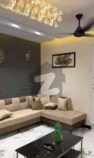 Investors Should Sale This Prime Location Penthouse Located Ideally In Scheme 33