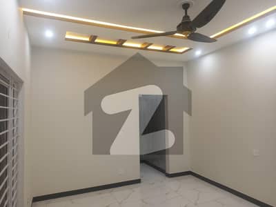 بحریہ ٹاؤن فیز 8 ۔ ابو بکر بلاک بحریہ ٹاؤن فیز 8 ۔ سفاری ویلی,بحریہ ٹاؤن فیز 8,بحریہ ٹاؤن راولپنڈی,راولپنڈی میں 5 کمروں کا 5 مرلہ مکان 3.6 کروڑ میں برائے فروخت۔