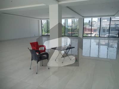 جی ۔ 8 اسلام آباد میں 1 کنال Studio دفتر 12.5 لاکھ میں کرایہ پر دستیاب ہے۔