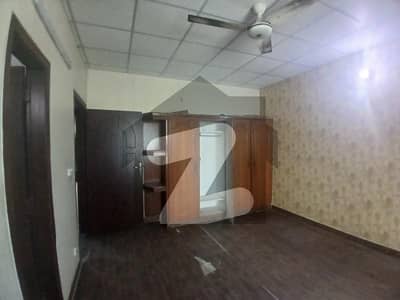 واپڈا ٹاؤن فیز 1 واپڈا ٹاؤن,لاہور میں 2 کمروں کا 10 مرلہ مکان 70.0 ہزار میں کرایہ پر دستیاب ہے۔