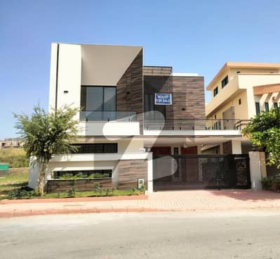 بحریہ ٹاؤن فیز 8 ۔ بلاک سی بحریہ ٹاؤن فیز 8,بحریہ ٹاؤن راولپنڈی,راولپنڈی میں 5 کمروں کا 10 مرلہ مکان 4.5 کروڑ میں برائے فروخت۔