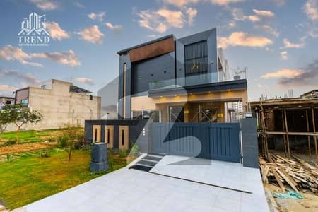 ڈی ایچ اے فیز 7 ڈیفنس (ڈی ایچ اے),لاہور میں 4 کمروں کا 10 مرلہ مکان 1.85 لاکھ میں کرایہ پر دستیاب ہے۔