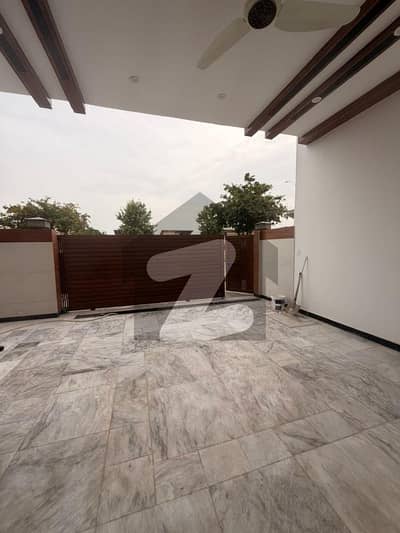 10 Marla House Available For Rent