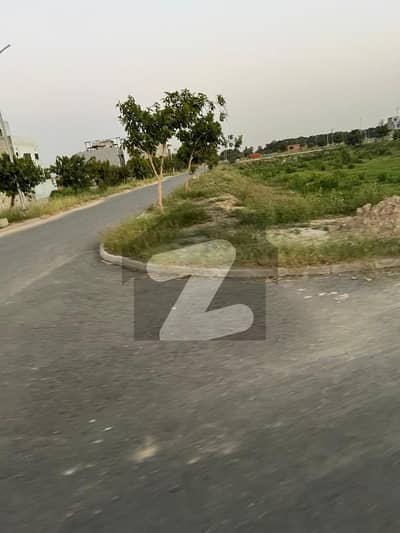 نیو لاهور سٹی لاہور میں 5 مرلہ رہائشی پلاٹ 42.0 لاکھ میں برائے فروخت۔