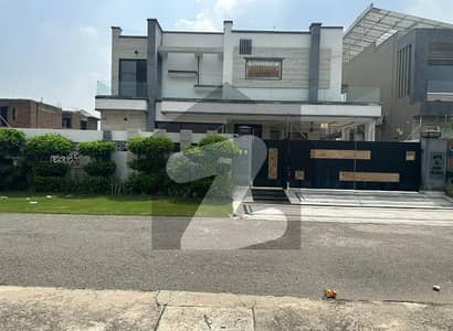 One kanal House for sale good location