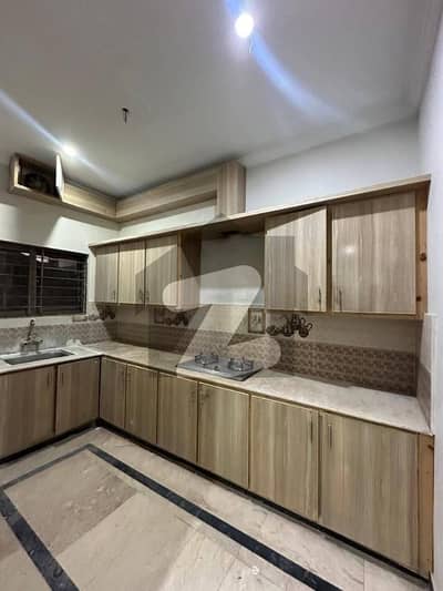 آئی ۔ 11 اسلام آباد میں 2 کمروں کا 6 مرلہ بالائی پورشن 60.0 ہزار میں کرایہ پر دستیاب ہے۔