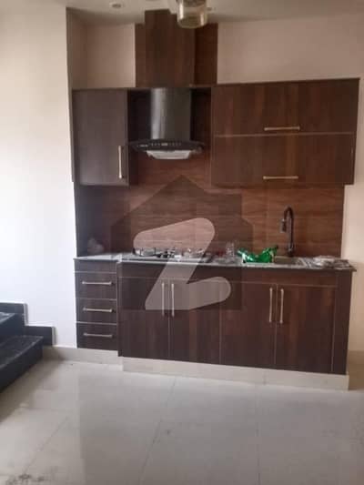 ڈی ایچ اے 11 رہبر سیکٹر 2 ڈی ایچ اے 11 رہبر,لاہور میں 3 کمروں کا 5 مرلہ مکان 1.0 لاکھ میں کرایہ پر دستیاب ہے۔