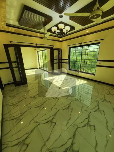 G-10 Upper Portion 2 Bedroom Attached Bathroom Drawing Dinning Tv Lounge Kitchen Separate Meter'S Boring.